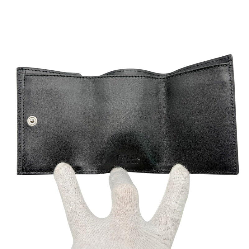 3つ折り財布 トライアングルロゴ レザー ブラック 2MH042